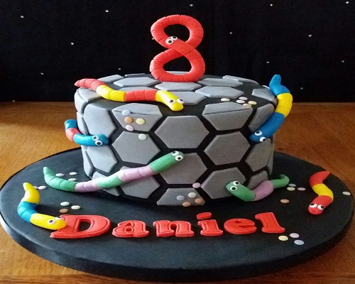 slither.io birthday cake